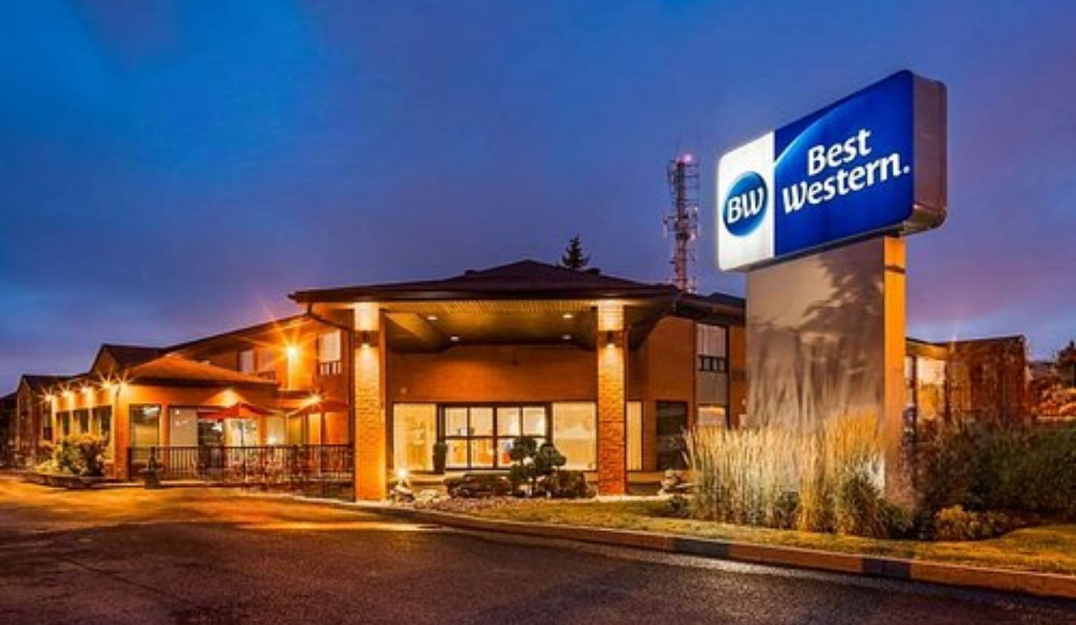 Best Western Hotel Brossard 3* 